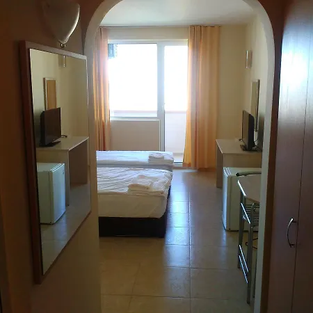 Lucky Family アパートホテル