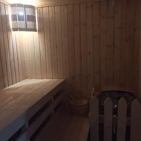 Lucky Family アパートホテル 4*