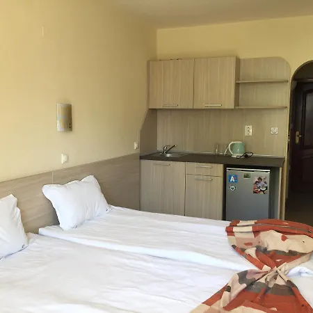 Lucky Family 4* ラヴダ