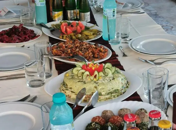 Lucky Family رافدا