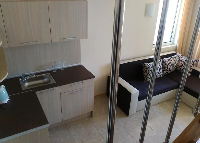 Lucky Family 4* رافدا