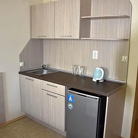 Lucky Family Aparthotel Ravda