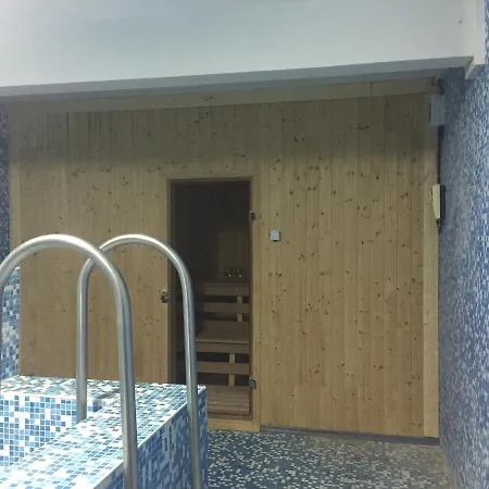 Lucky Family شقة فندقية 4*