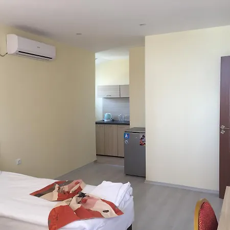 Lucky Family شقة فندقية 4*