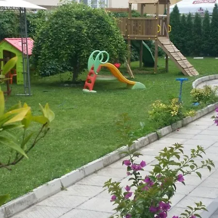 Lucky Family Aparthotel Rawda