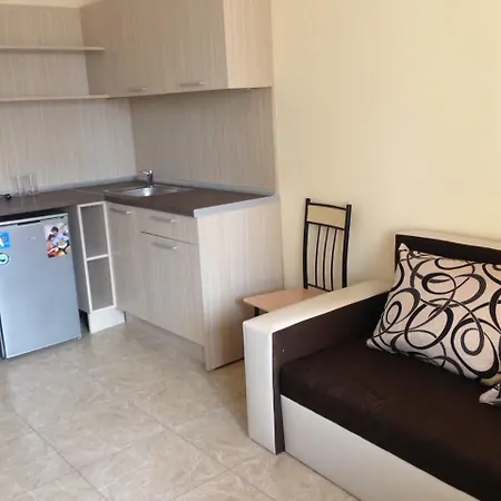 Lucky Family شقة فندقية 4*