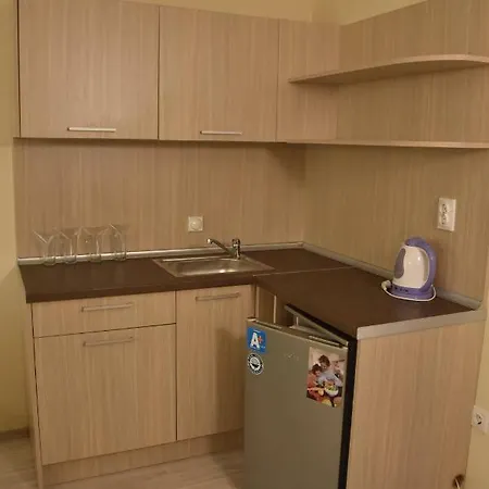 Aparthotel Lucky Family 4*