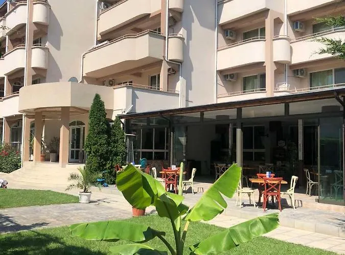 Lägenhetshotell Lucky Family 4*