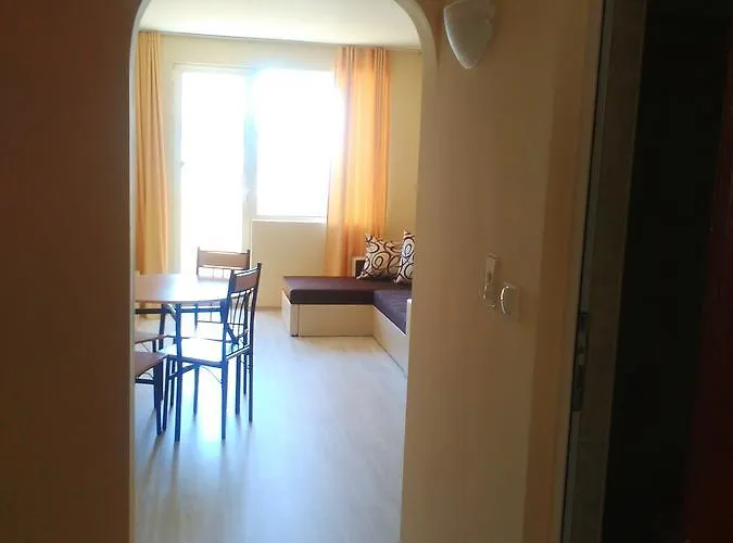 Lucky Family Aparthotel 4*