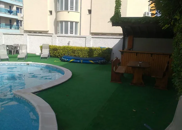 Lucky Family Aparthotel Ravda