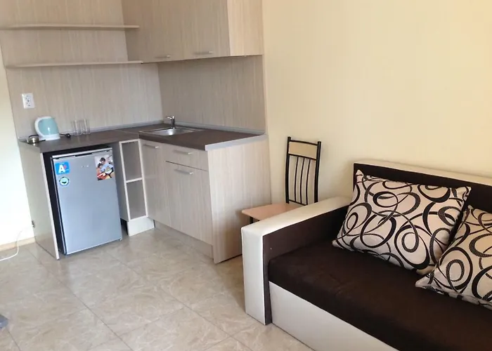 Lucky Family Aparthotel 4*